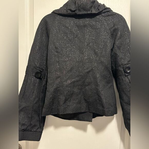 Mac & Jac Black Tailored Blazer with Prominent Collar Size 6, Like New - Picture 9 of 14